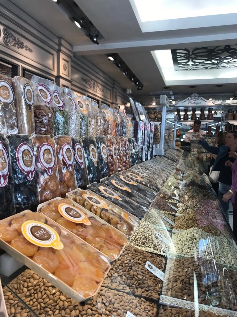 Koz: negozio di frutta secca a Istanbul